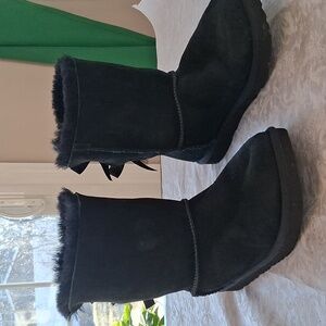 Ugg black Bailey Bow Boots Size 6